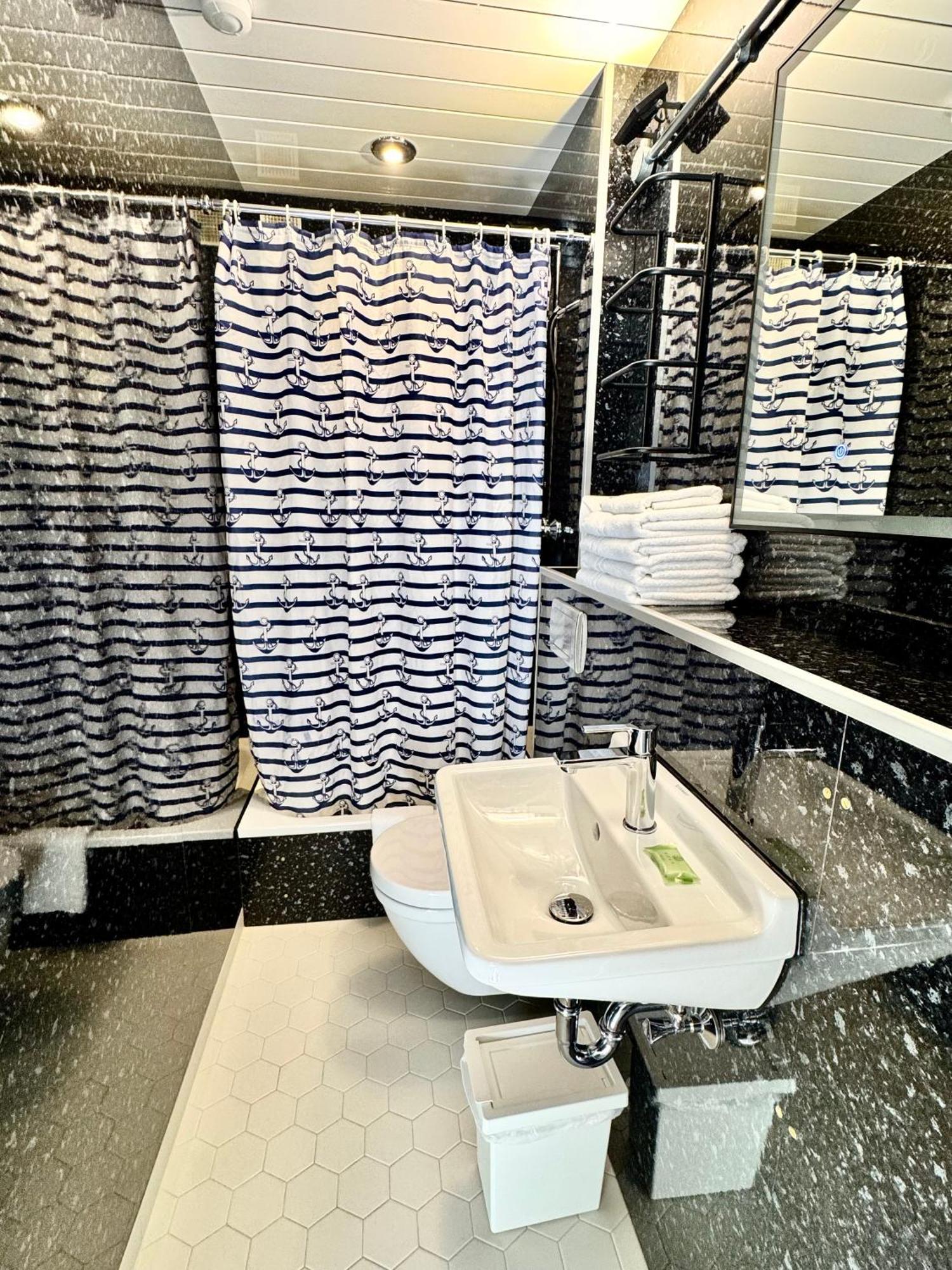Hotel 24 2*